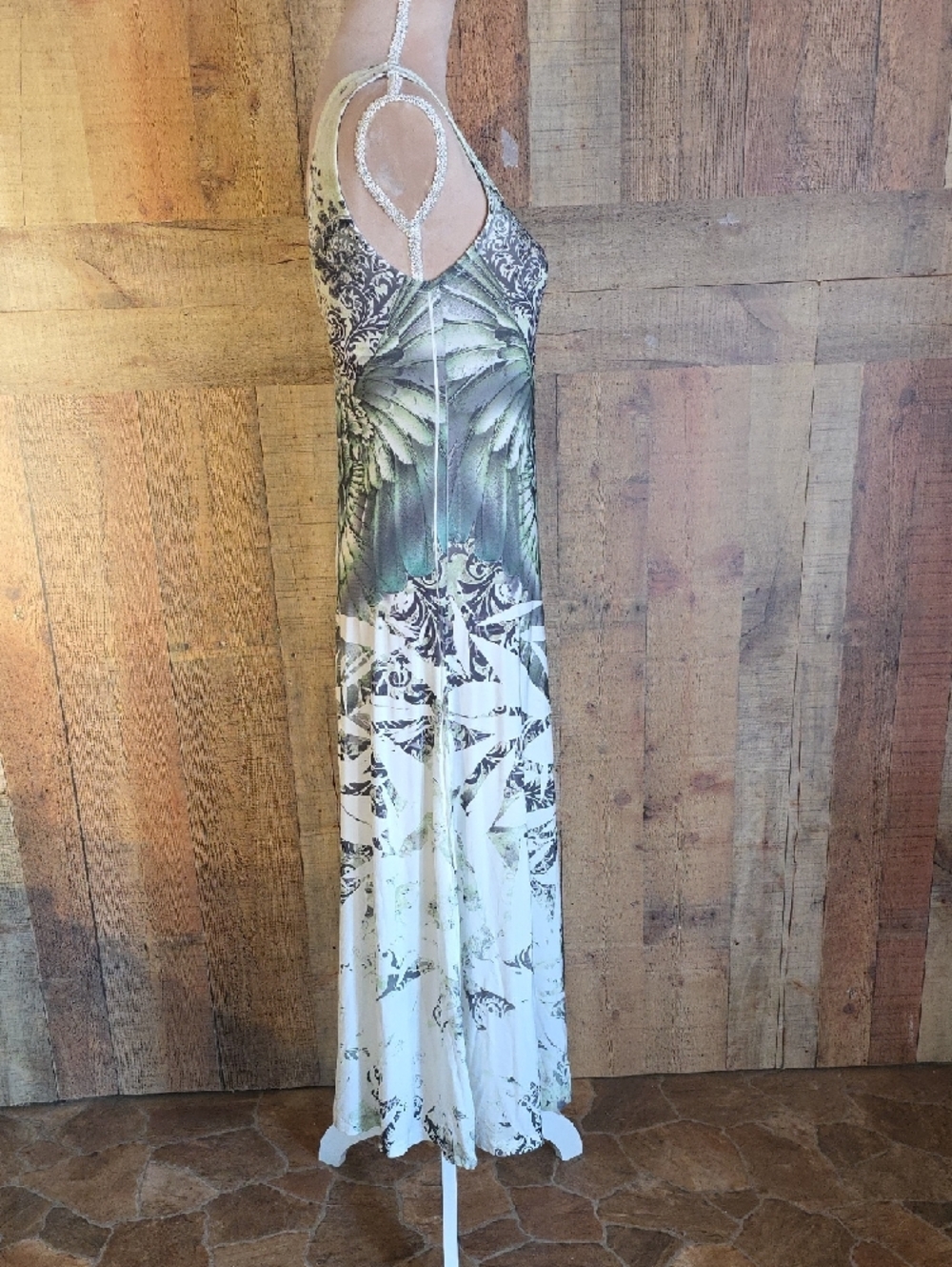 Sleeveless Floral Graphic Maxi Dress in Ivory and Green - Picture 3 of 4